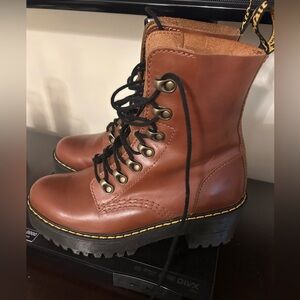 Dr martens combat boots. Brown size 37